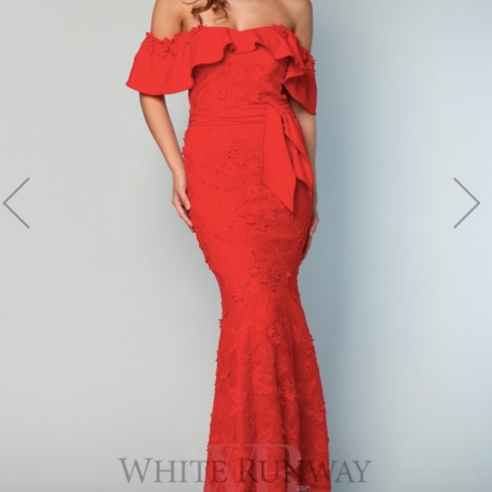WHITE RUNWAY GOWN